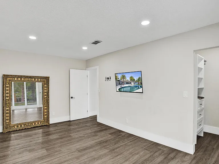 343 Layne Blvd — Photo 22