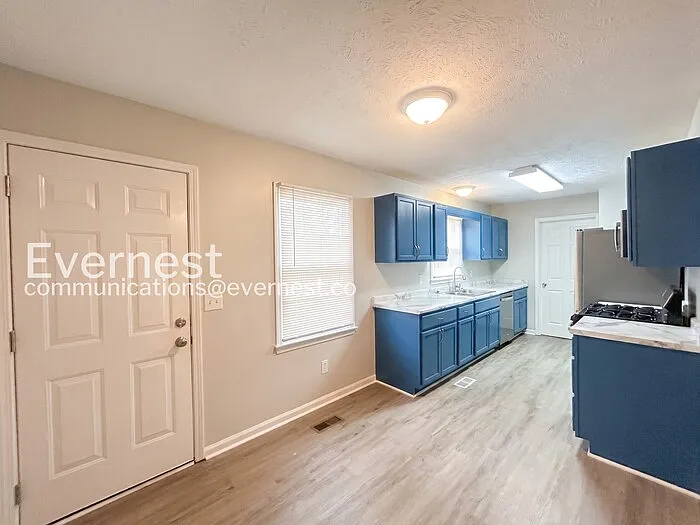 198 Poplar Point Dr — Photo 8