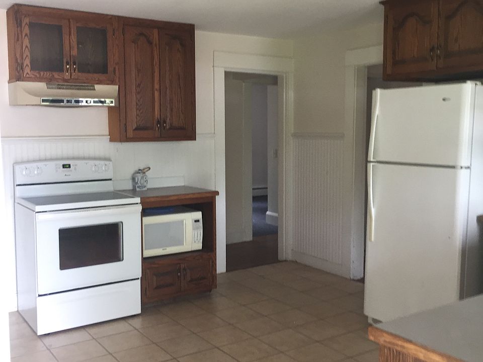 499 High St 2, Peace Dale, RI 02879 Zillow