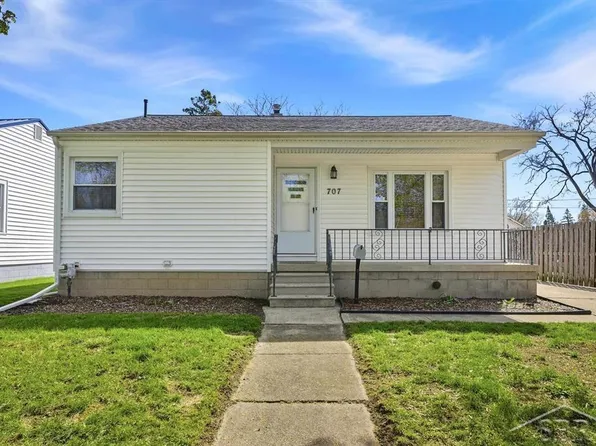 707 Raymond St, Bay City, MI 48706