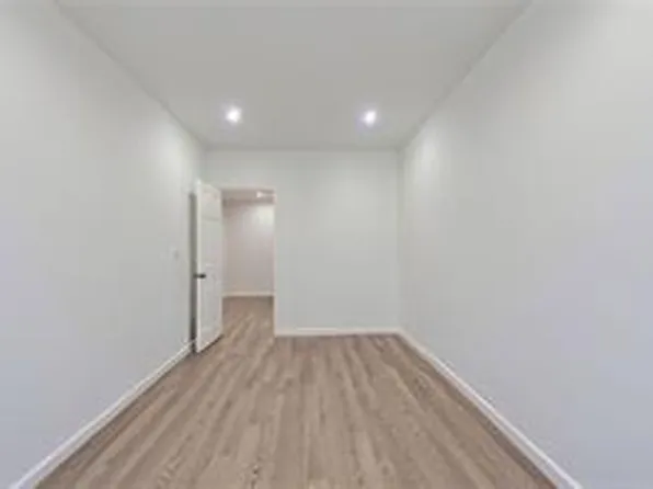 91-08 Liberty Avenue image 11 of 13