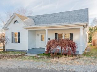 143 Cliff St, Pulaski, VA 24301