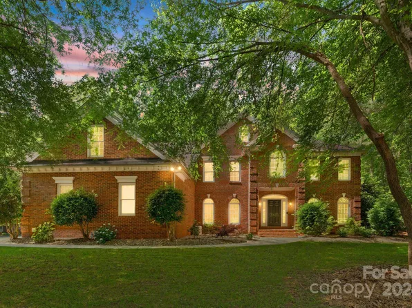 4329 Tranquillity Dr, Charlotte, NC 28216