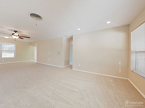 4th image of 1488 Pinebrook Dr
