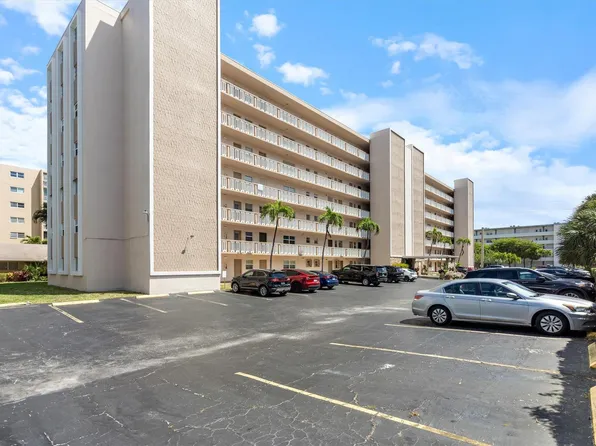 421 NE 14th Avenue #302, Hallandale Beach, FL 33009