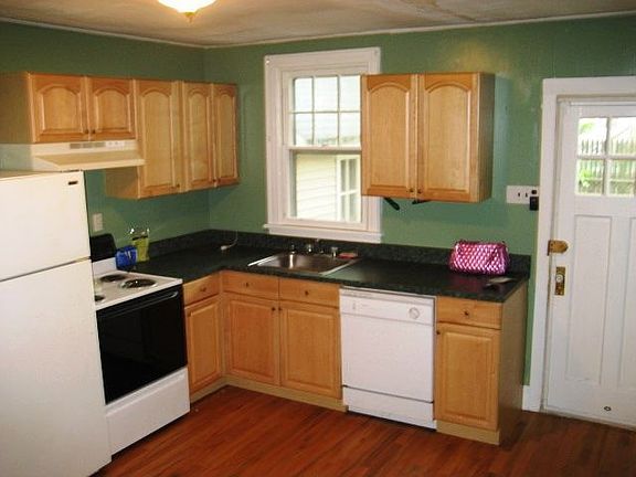 3rd image of 42 Brightwaters Dr