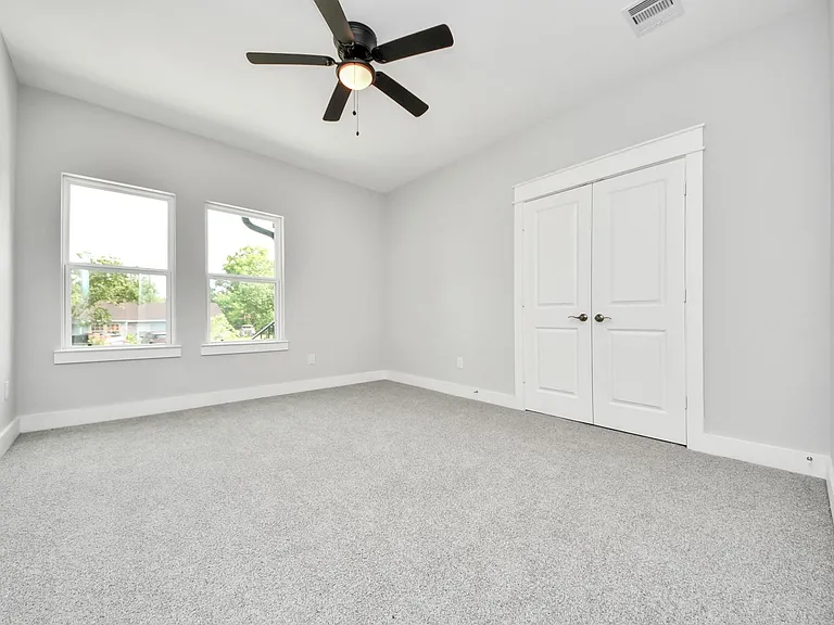 1307 Laskey St — Photo 23