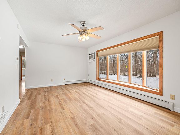 3rd image of 7662 Pioneer Rd