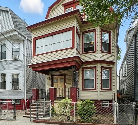 2nd image of 97 Hopkins Pl