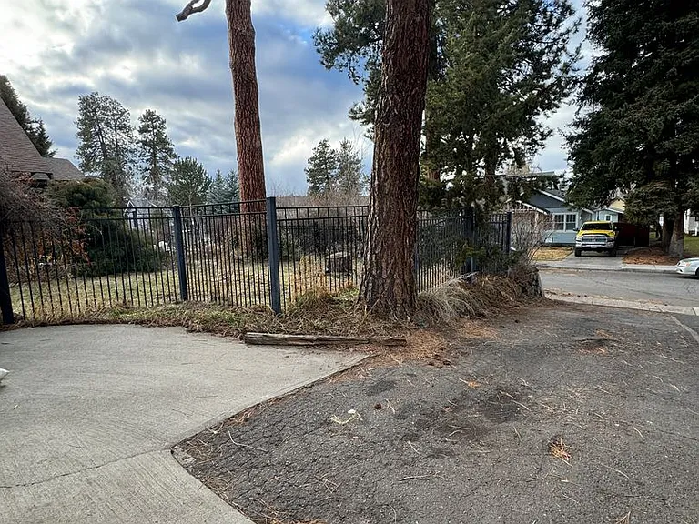 246 Jefferson Pl — Photo 3