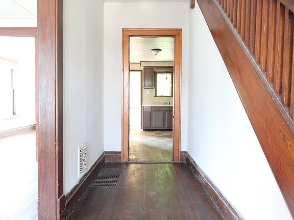2nd image of 760 15th St