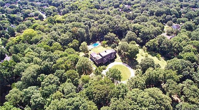 1st image of 3700 English Garden Dr