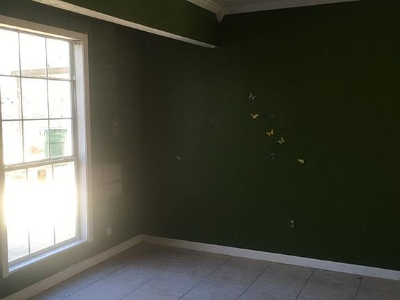 3rd image of 1203 E 42nd Ave