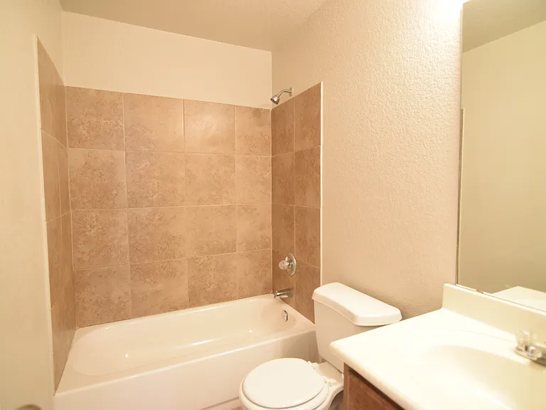 403 Constellation Dr — Photo 20
