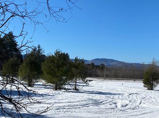 3 Lorraine Ln, Hyde Park, VT 05655
