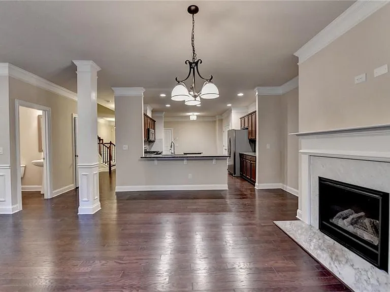 11619 Davenport Ln — Photo 11