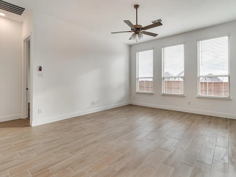 3813 Cherry Hills Dr — Photo 5