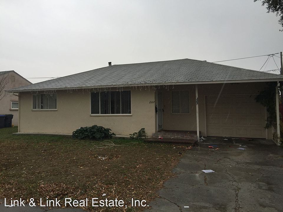 1st image of 207 E Bell Ave