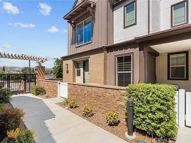105 Red Brick Dr — Photo 29