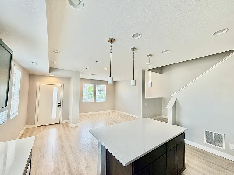 16140 E Warner Pl — Photo 3