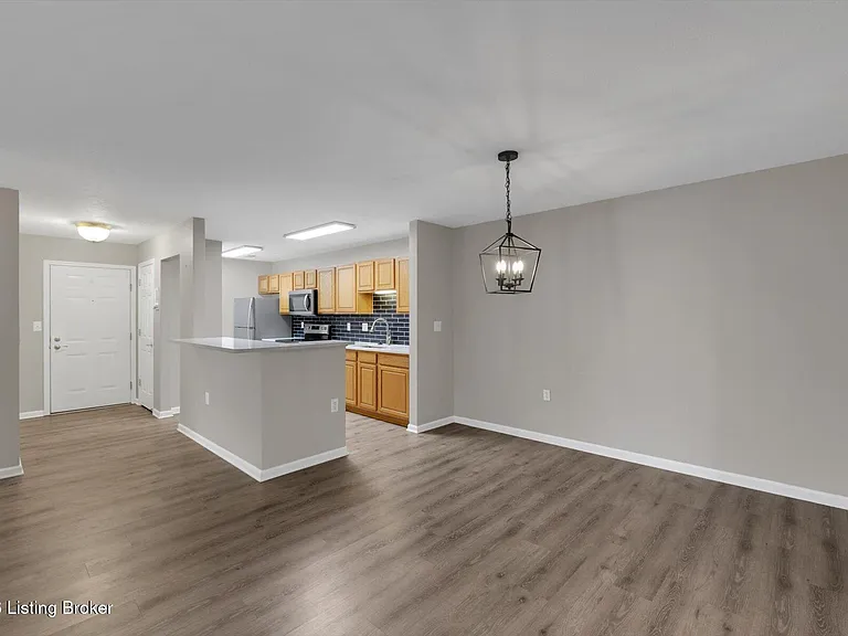 6403 Shelton Cir #102 — Photo 7