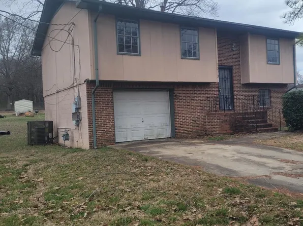 1573 Carver St, Dolomite, AL 35061