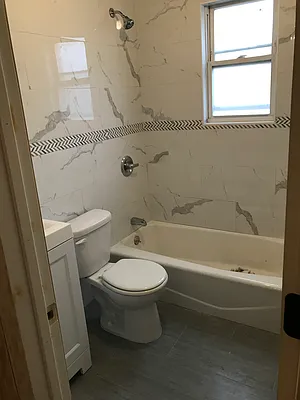 Rented by Metropolis International Realty Inc. | media 4