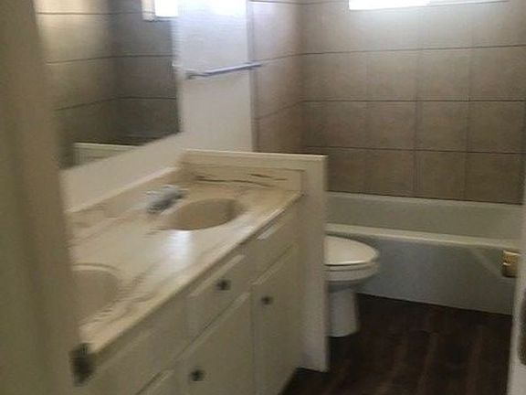 5th image of 1601 N Virginia St #32