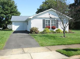 9 Blue Ridge Dr, Brick, NJ 08724