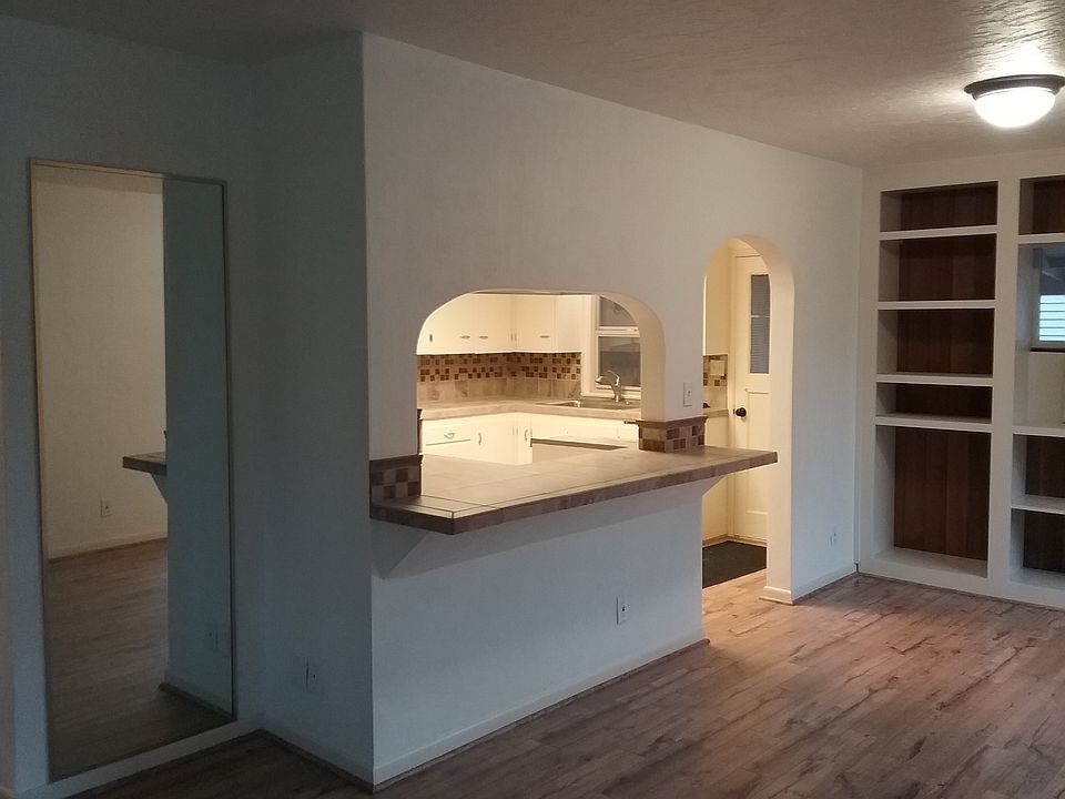 1st image of 510 Frederick St SE