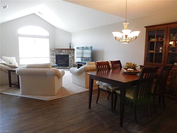 2nd image of 2618 Wetherington Ln Unit 221