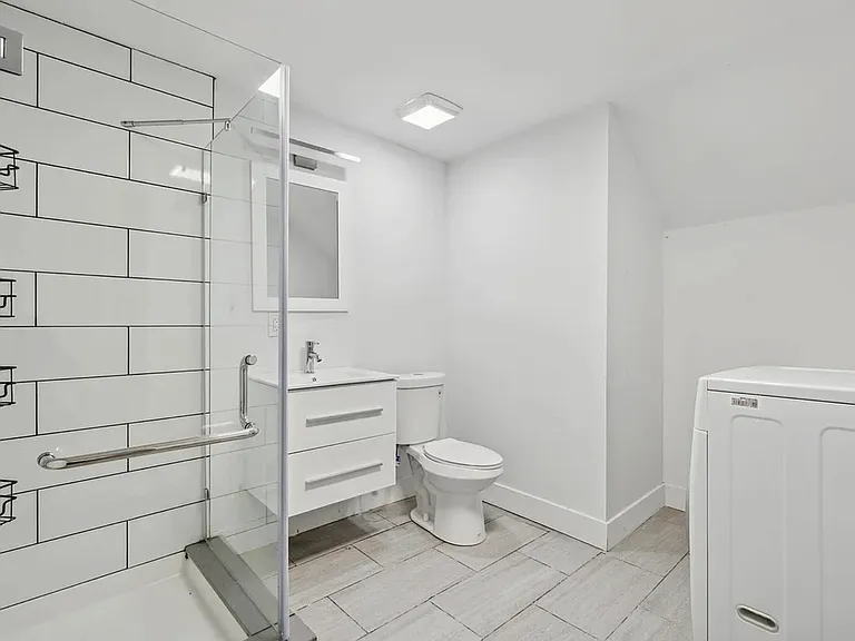 915 S 18th St #1 — Photo 10