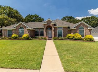 1078 Oak Valley Dr, Keller, TX 76248