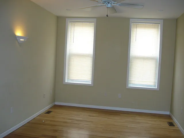 1-living-room-empty
