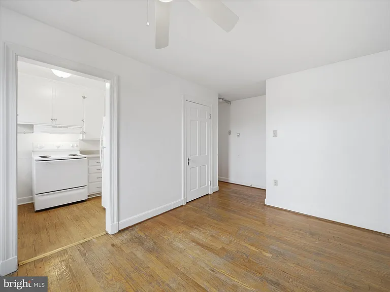 310 N Potomac St #3N — Photo 7