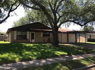504 Cherokee St, Elm Mott, TX 76640