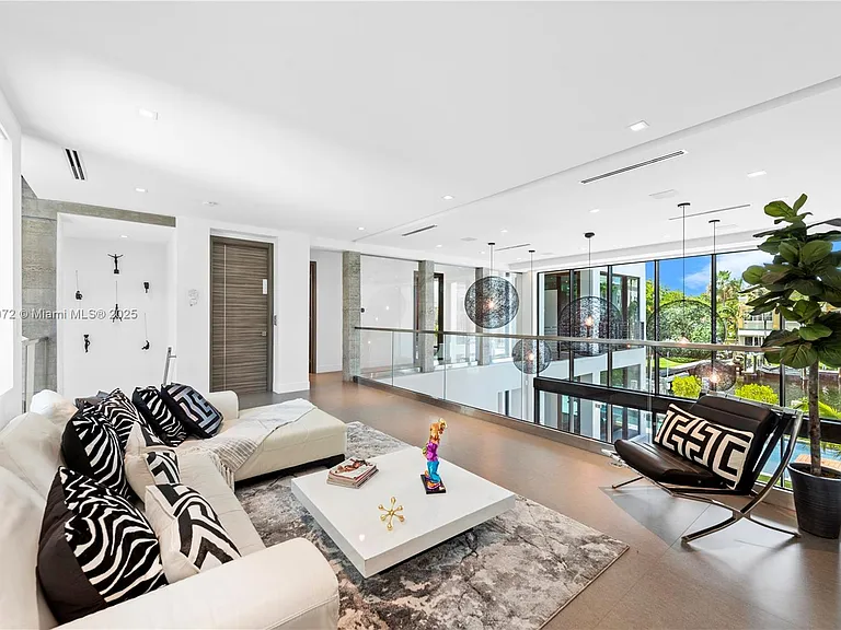 1400 Bayview Dr — Photo 15