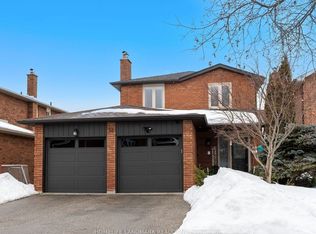 32 Presidential St, Vaughan, ON L4L 5H1