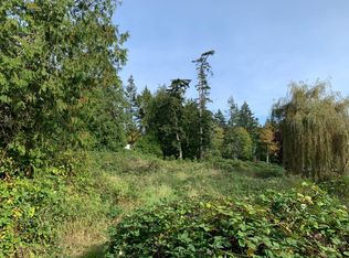 558 Calder Dr, Point Roberts, WA 98281