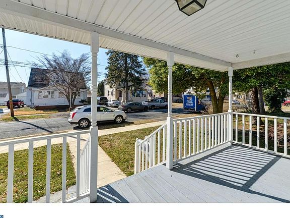 2nd image of 111 1/2 Belmont Ave