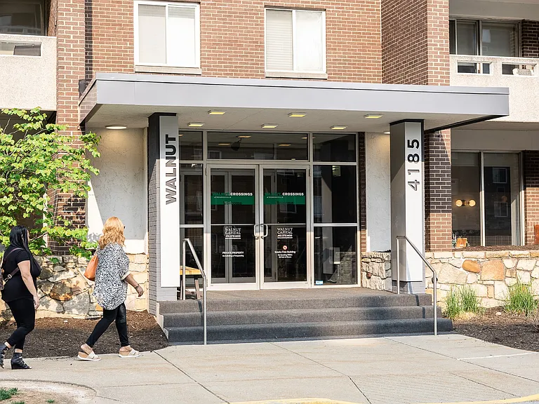 4185 Exterior