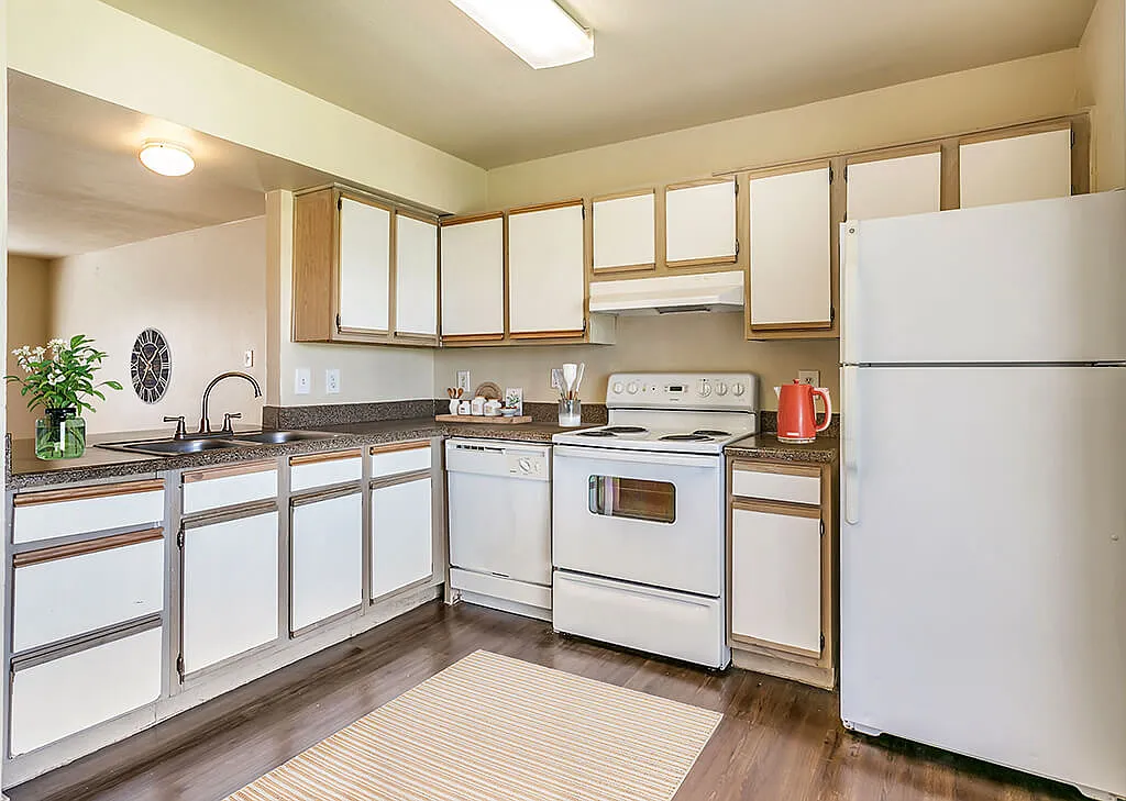 Paradise Oaks Apartments — Photo 1