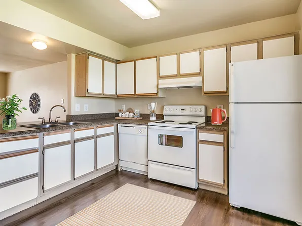 Paradise Oaks Apartments