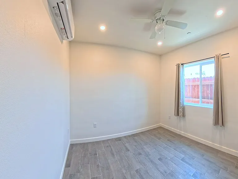 847 Winston Dr #8 — Photo 9