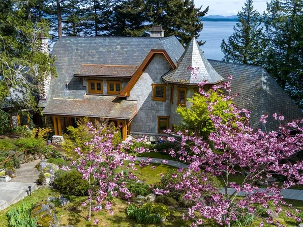 702 San Juan Drive, San Juan Island, WA 98250