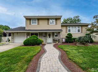 36 E Alton Pl, Old Bridge, NJ 08857