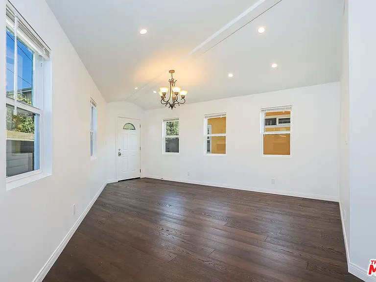 6147 Will Rogers St — Photo 3
