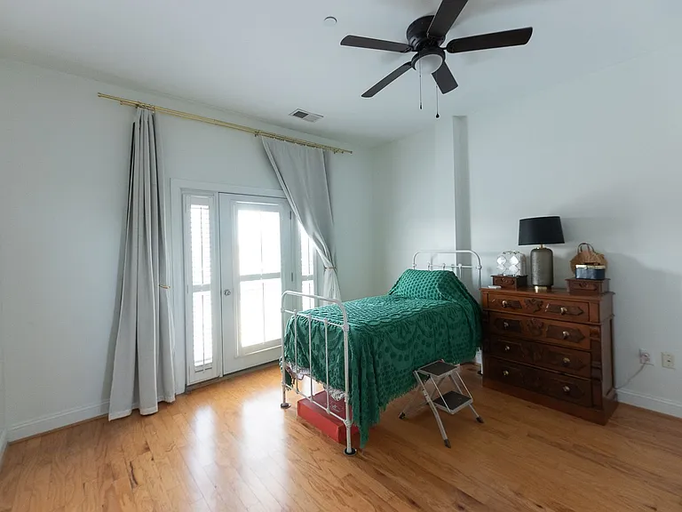 360 S Elm St #211 — Photo 14