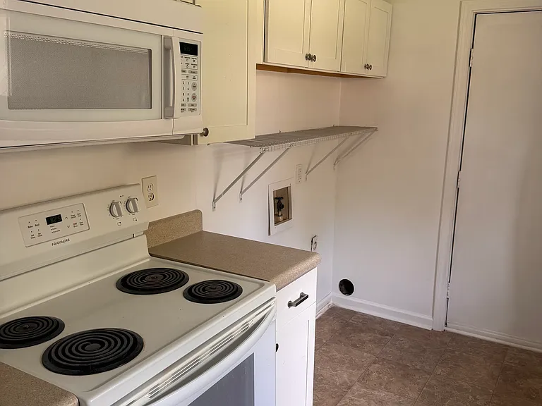 176 Kimberly Way SW — Photo 8