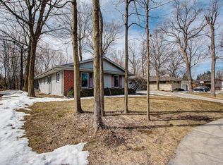 249 Lincoln Dr S, West Bend, WI 53095